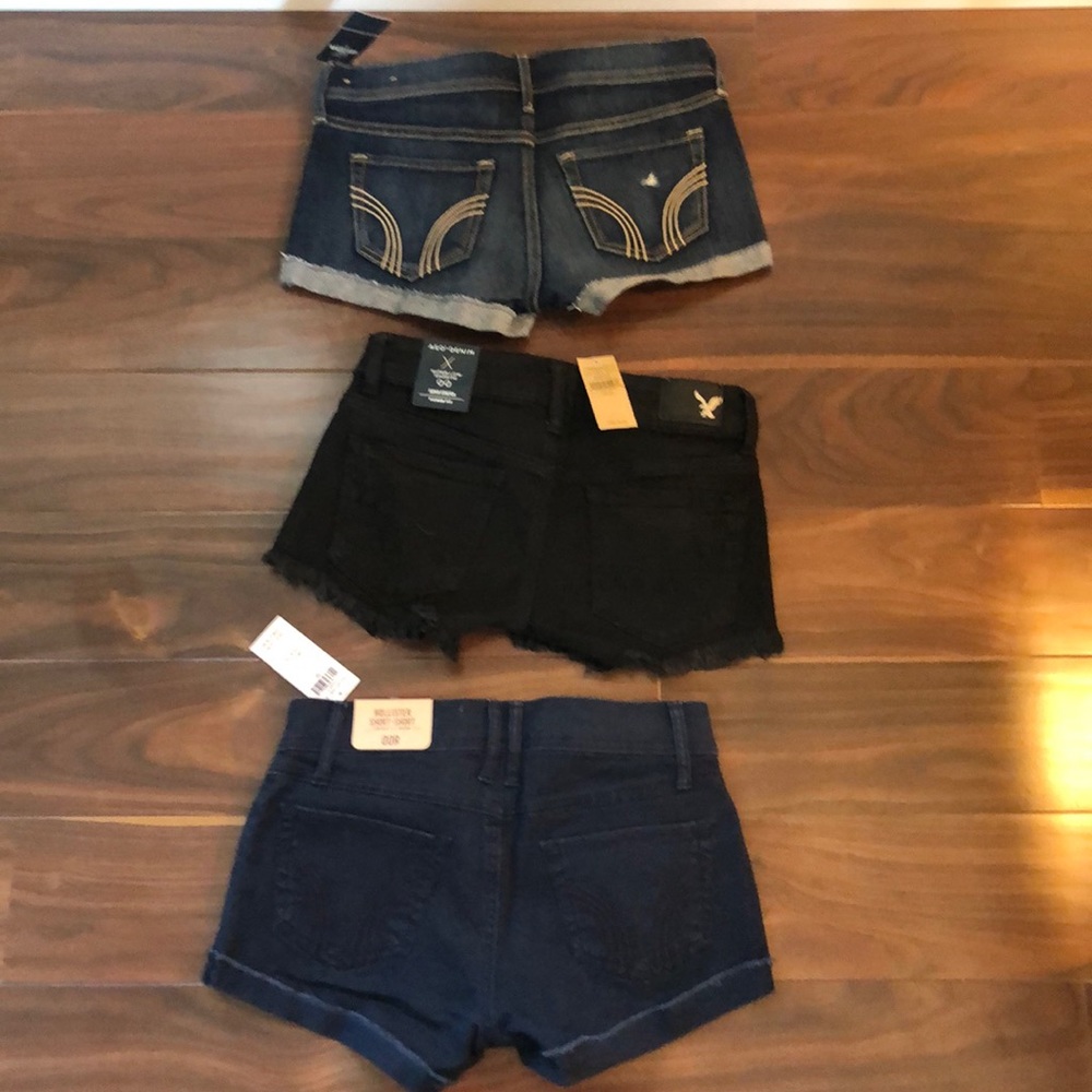 Shorts - Picture 2 of 3